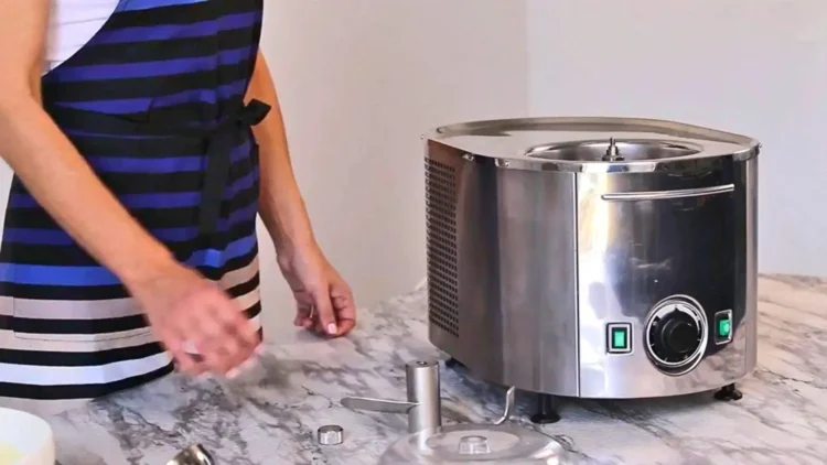 How Does an Ice Cream Maker Work